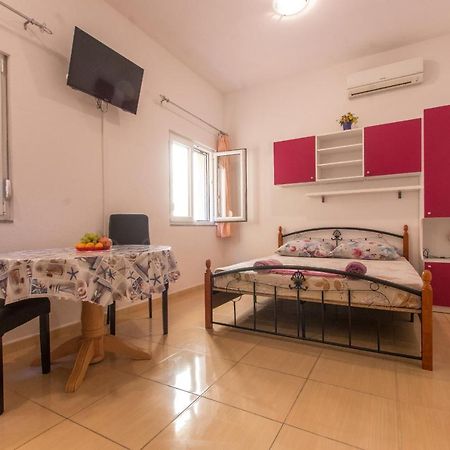 Studio Apartments Zloic In Krvavica Exterior photo
