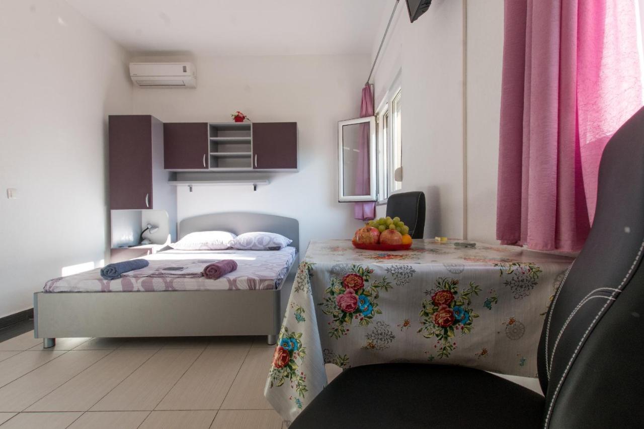 Studio Apartments Zloic In Krvavica Exterior photo